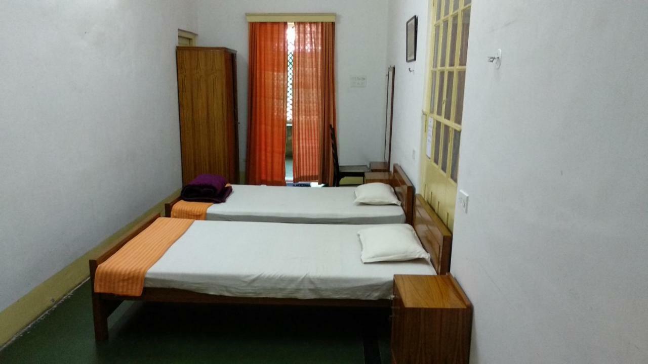 Ywca Gallway Guest House Kolkata Exterior photo